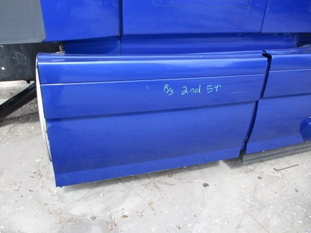 For 2013 VOLVO VNL SIDE FAIRING Right ,  FL