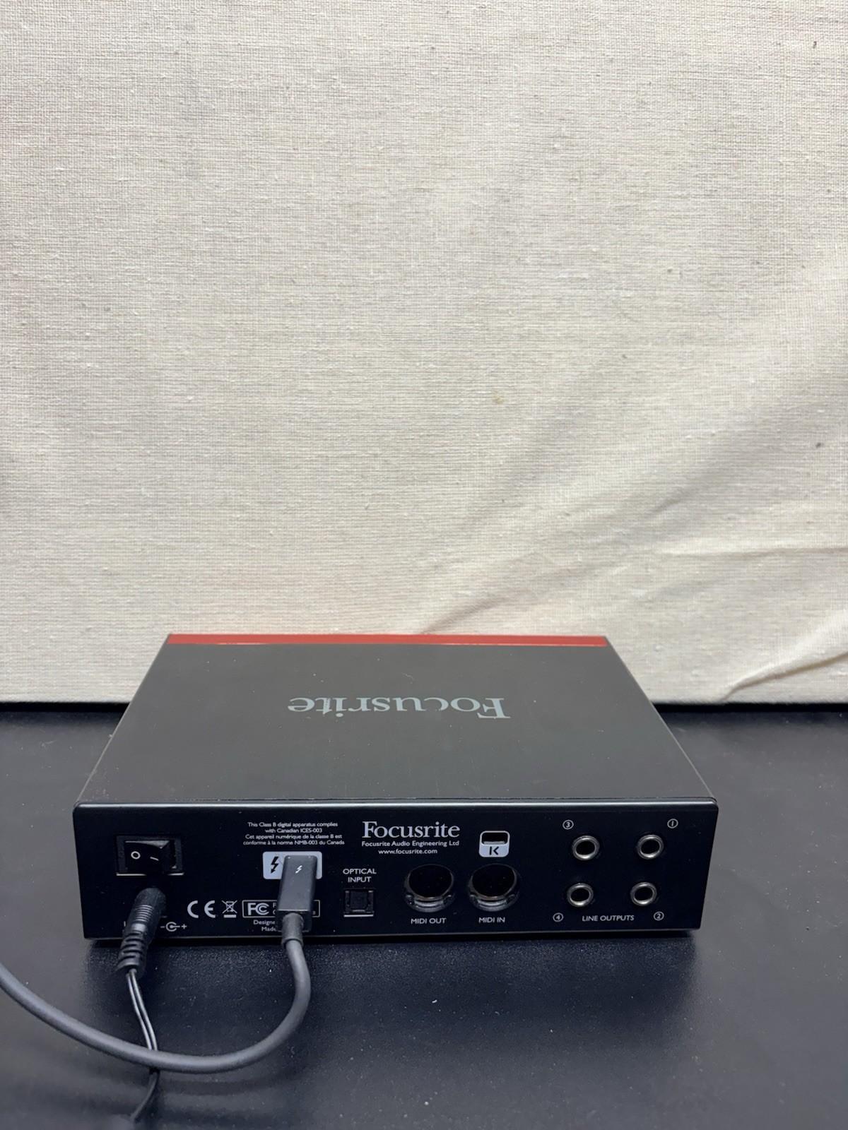 Focusrite Clarett 2Pre Thunderbolt Audio Interface Phantom Power MIDI Optical