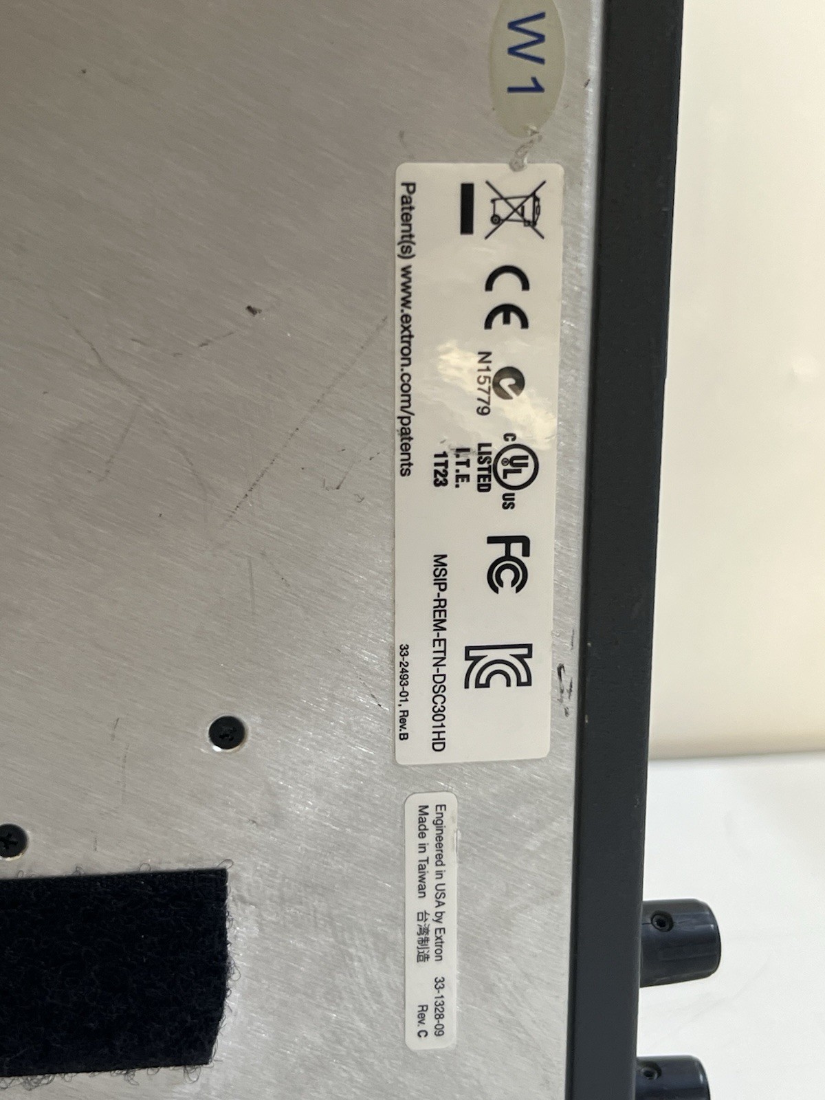 EXTRON DSC 301 HD HDCP-Compliant Video Scaler (Without Ac Adapter)