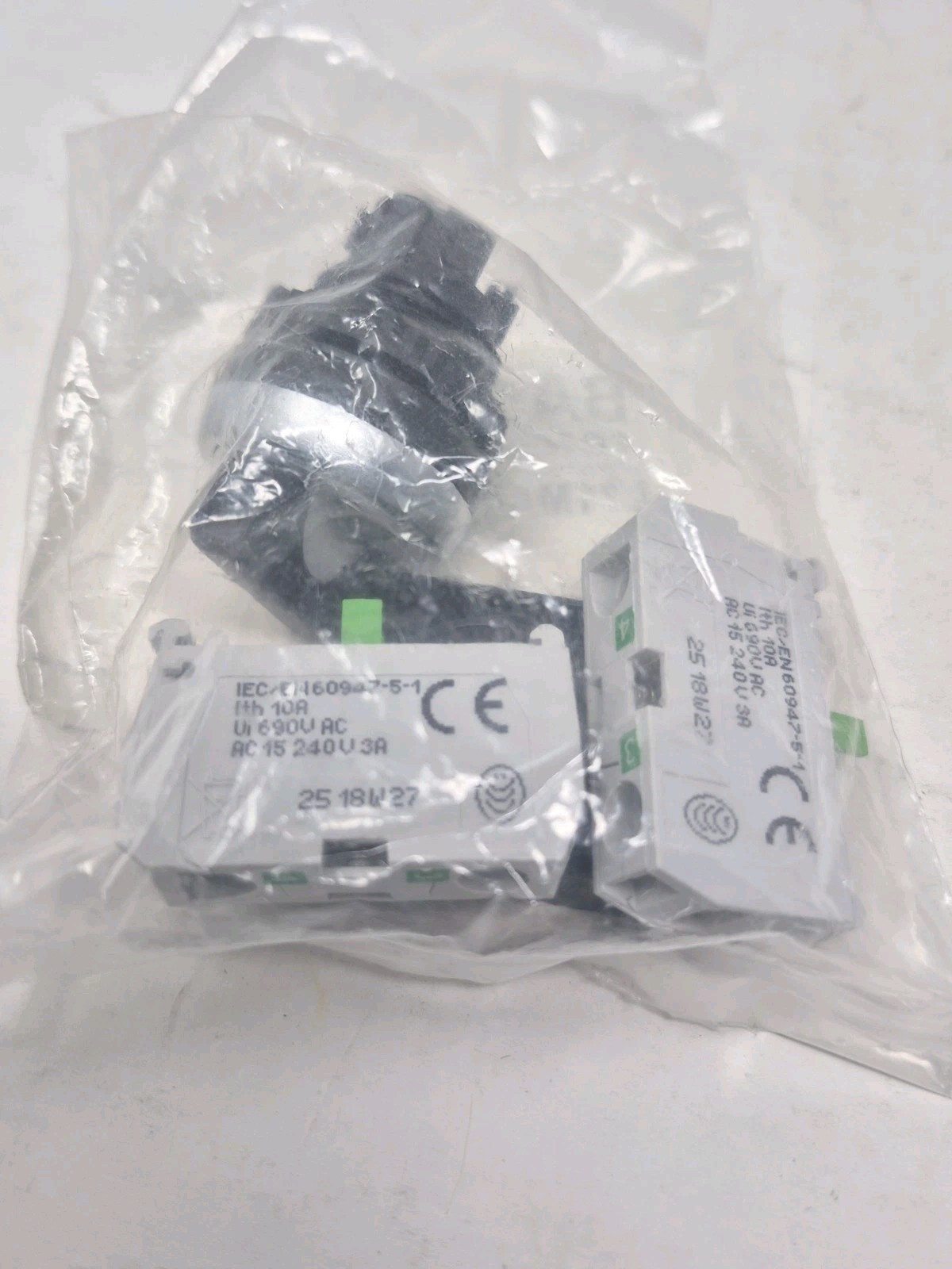 Baco Controls L21MA03-3E20 22mm Black 3 Position Selector Switch - New