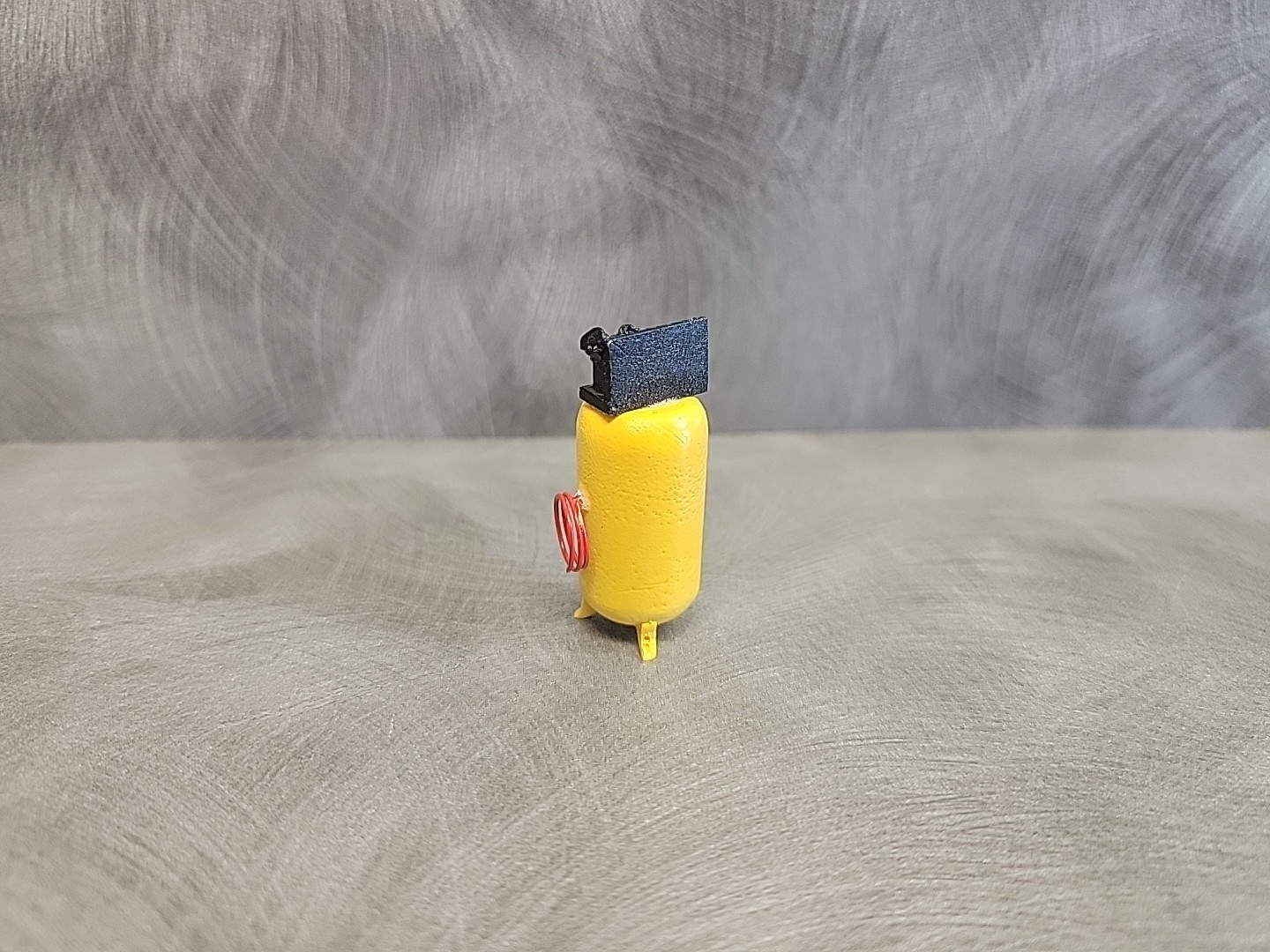 1/64 Custom scratch built Farm Yellow color Air Compressor