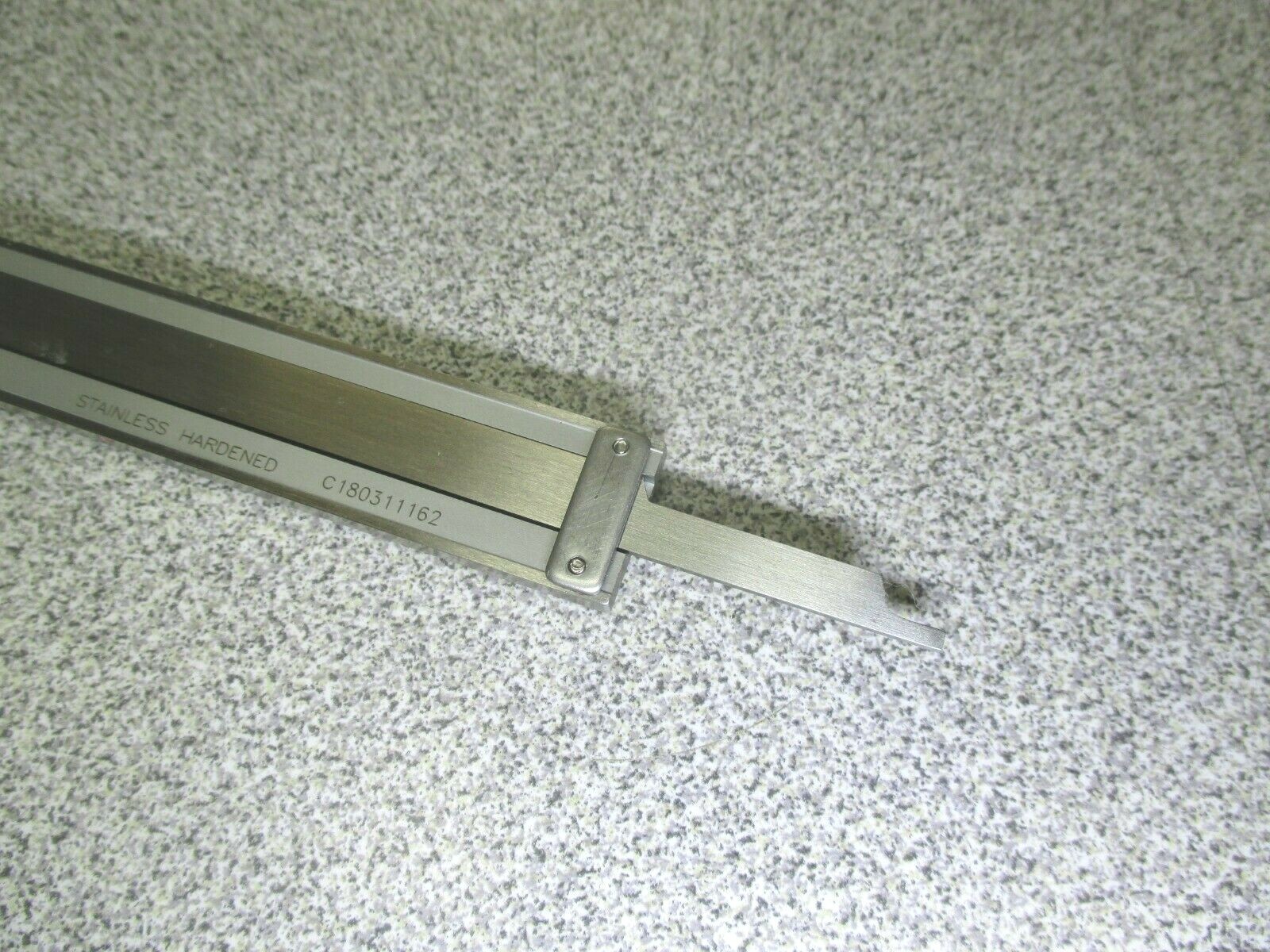 NEW Starrett 0-6" White Face Dial Caliper #3202-6