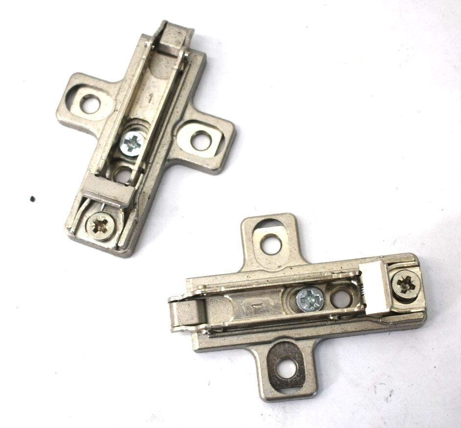 Lot of 2 Clip Mounting Plate Steel Nickel Plated 11mm Opening For Screws