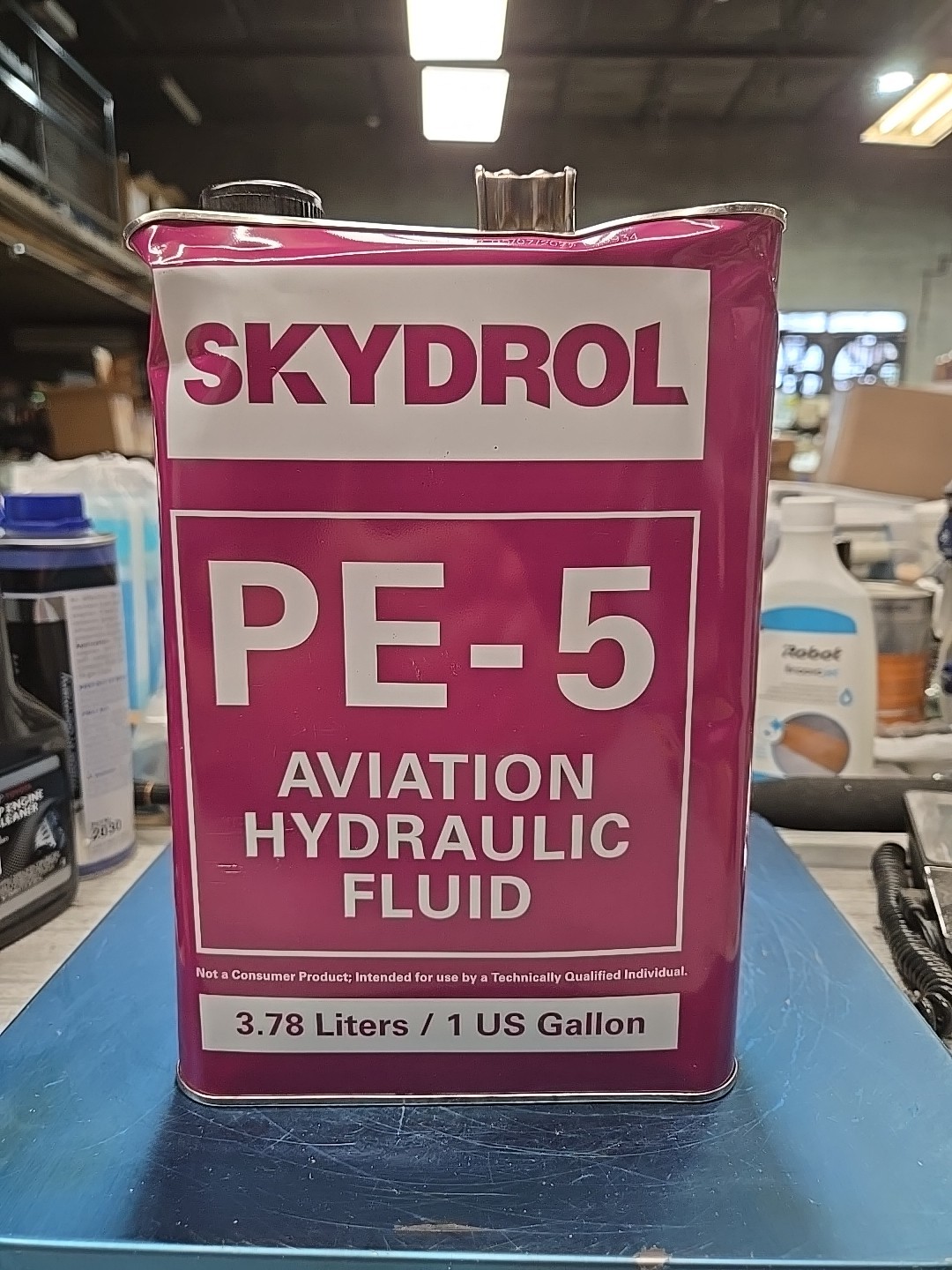 Eastman Skydrol PE-5 Aviation Hydraulic Fluid- 1 GALLON DENTED CAN