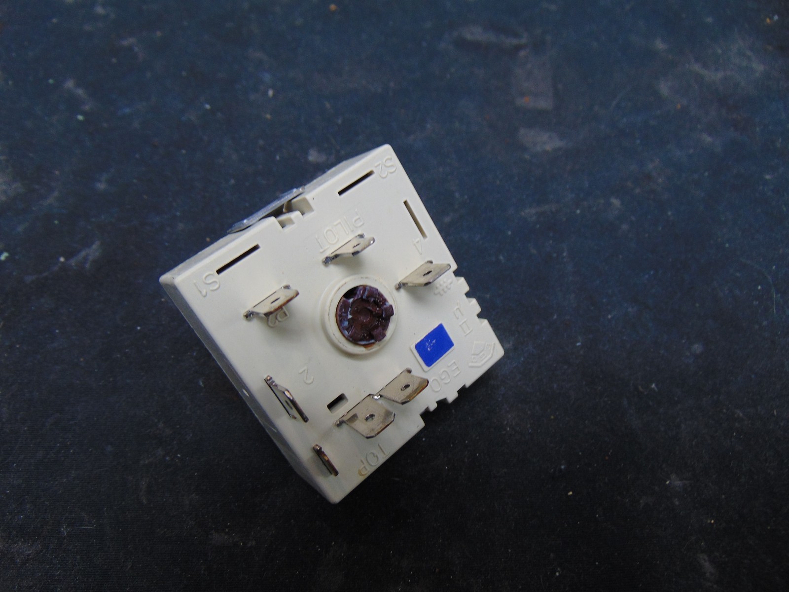 GE Electric Range JB350DF4CC Dual Surface Element Control Switch WB24T10058