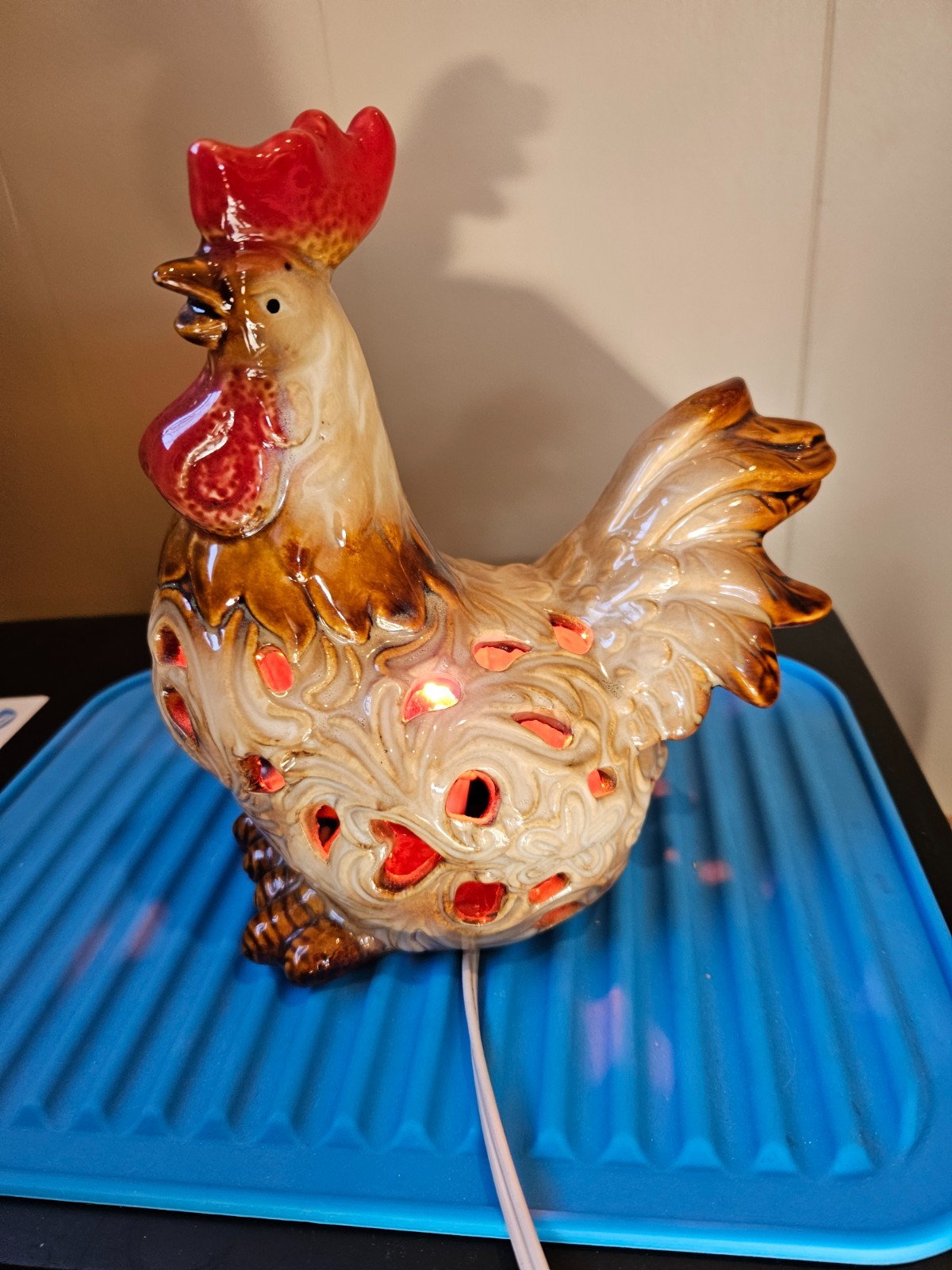 Rooster ceramic night light with interchangeable color light bulb