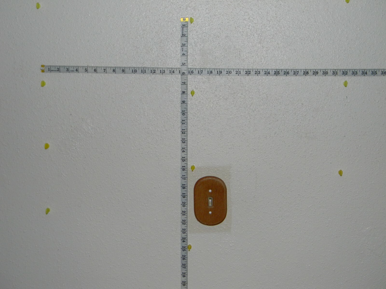 EZ Stud Finder with 10 Additional Magnetic Markers
