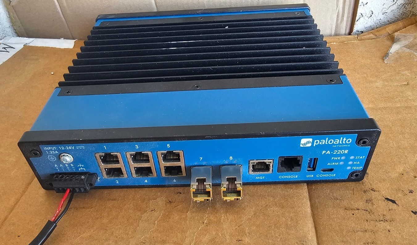 Palo Alto PA-220R Firewall