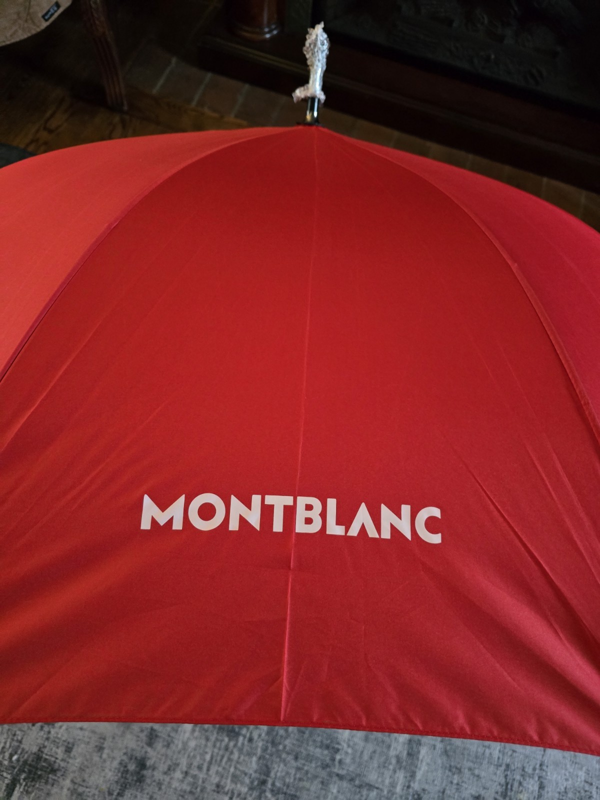 NWT Montblanc Unisex Red Classic Umbrella w/Hook Handle Brand New