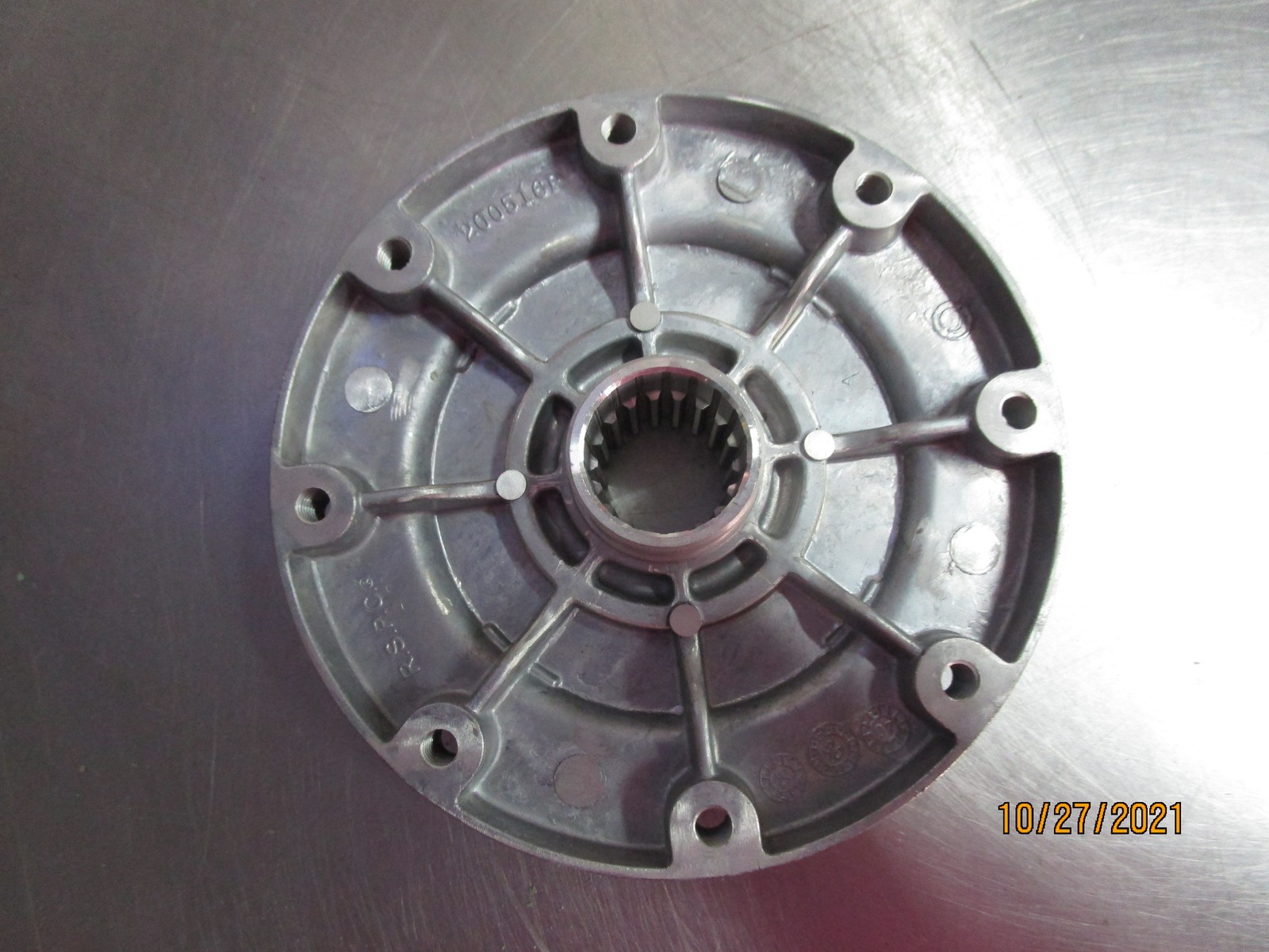 RS PC HUB 200516R 18 Spline 07166
