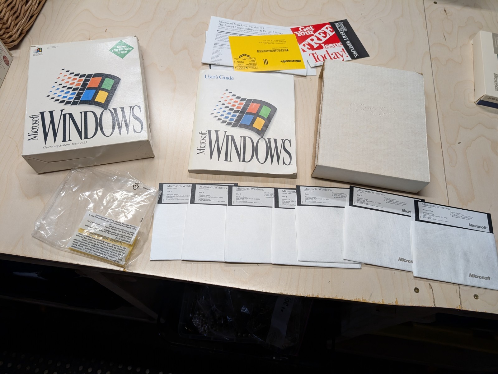 Vintage Microsoft Windows 3.1 Upgrade 5.25 Disks Complete Box Manuals DOS