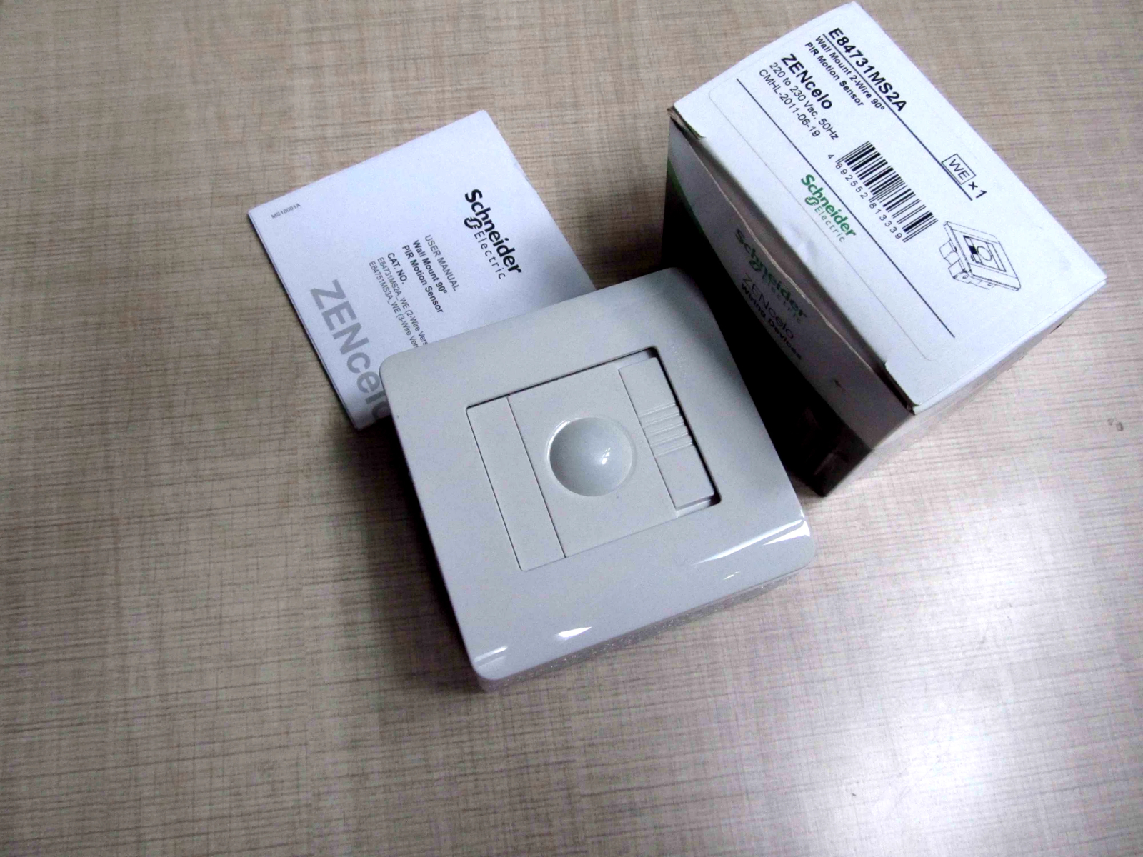 1 pcs New Schneider human sensing switch E84731MS2A