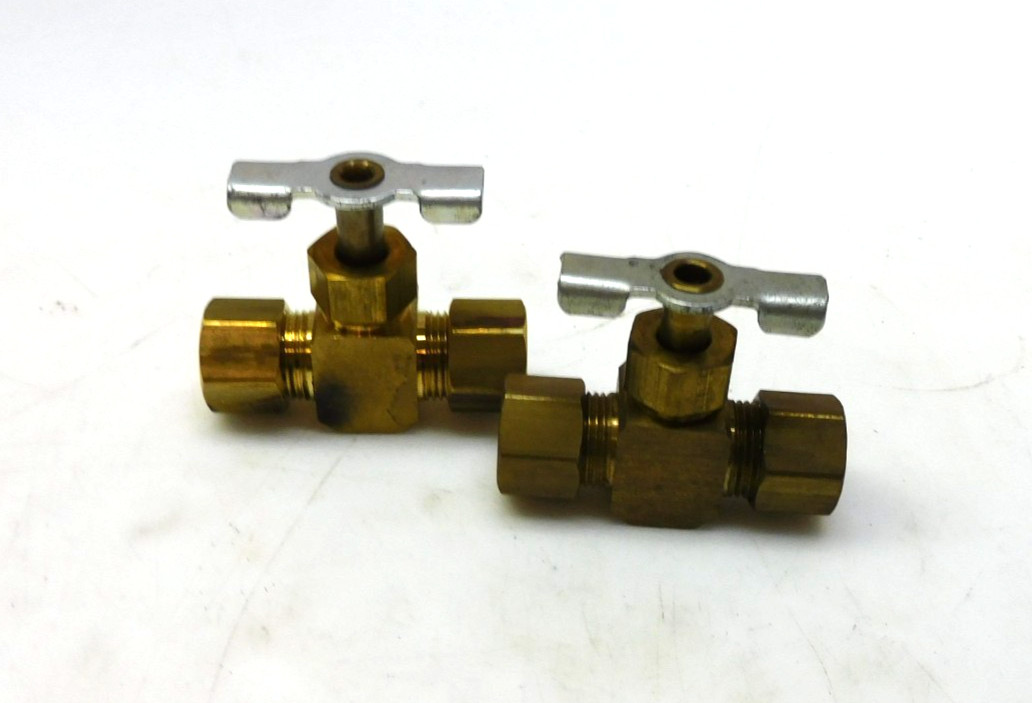 LOT OF 2 PARKER NV105C-6 STRAIGHT BRASS NEEDLE VALVE 1/4" NPT XNV105C-6