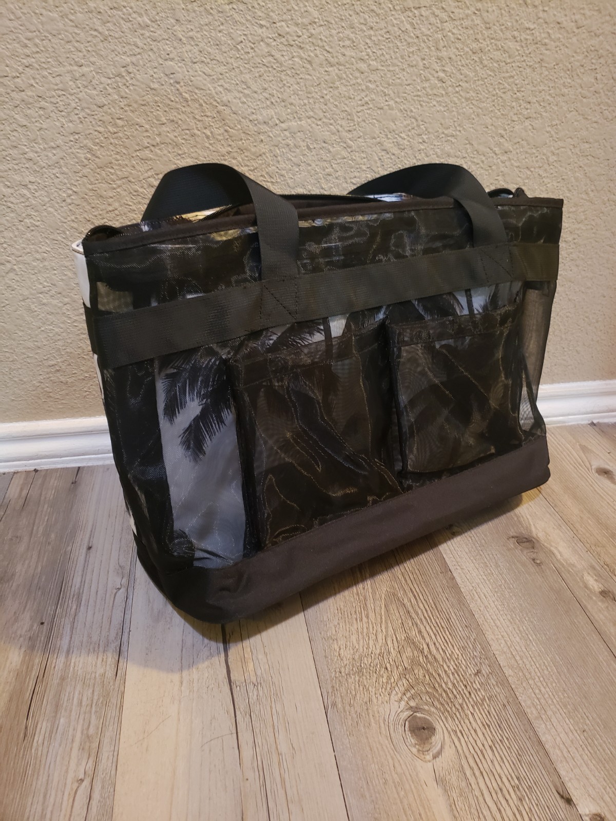 Palm Tree Print Cooler Beach Bag Large Zipper Closer