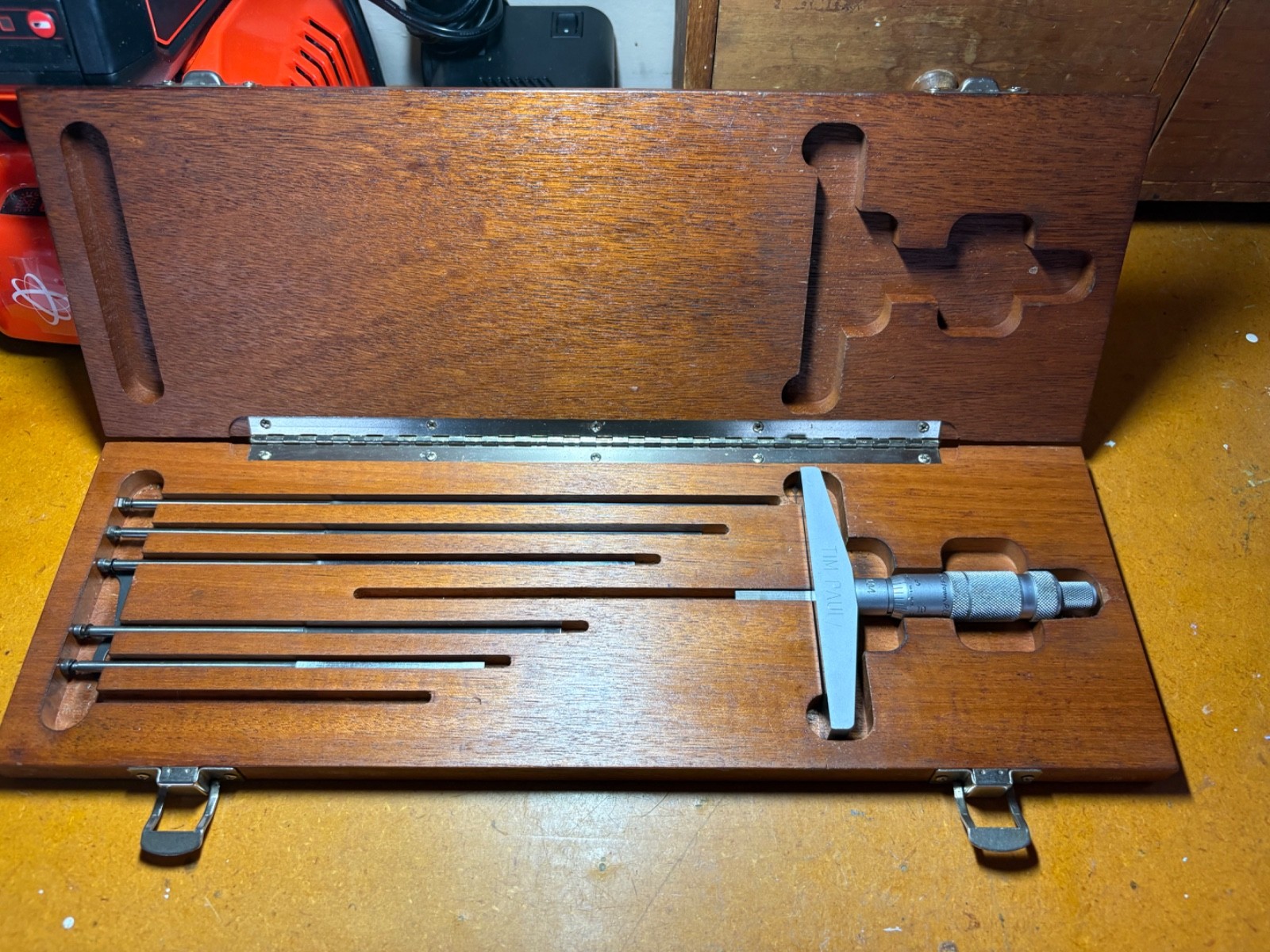 Brown & Sharpe No 406 Depth Mics. (Flat blade type)
