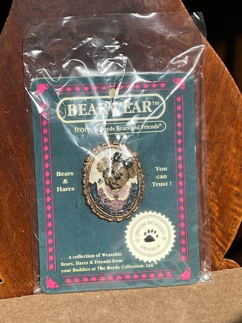 Boyds Bears Bestest Mom Bearwear Wearable Pin #82502 NOS