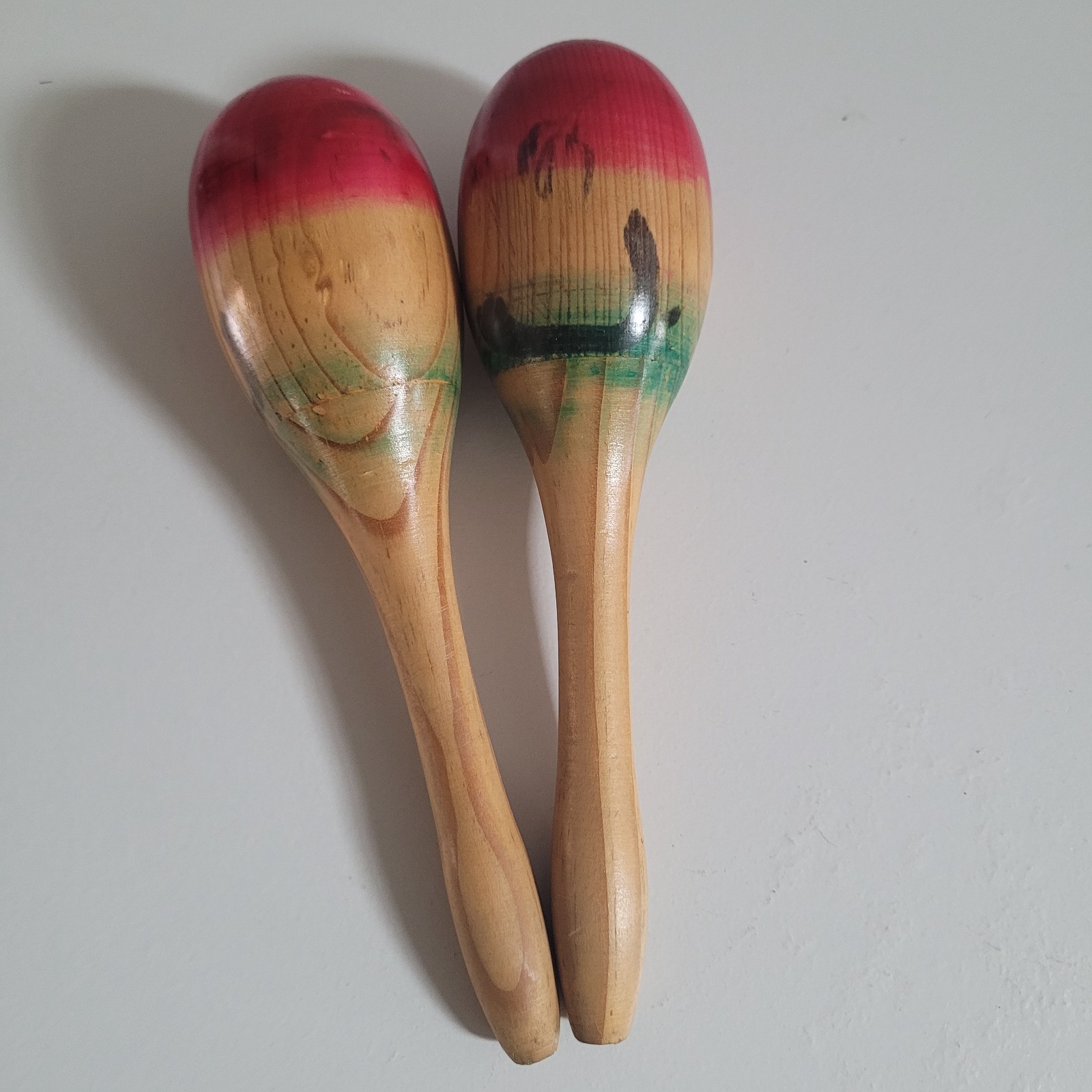 Maracas Wooden Shaker Musical Percussion Instrument for Adult Kids 6.75"