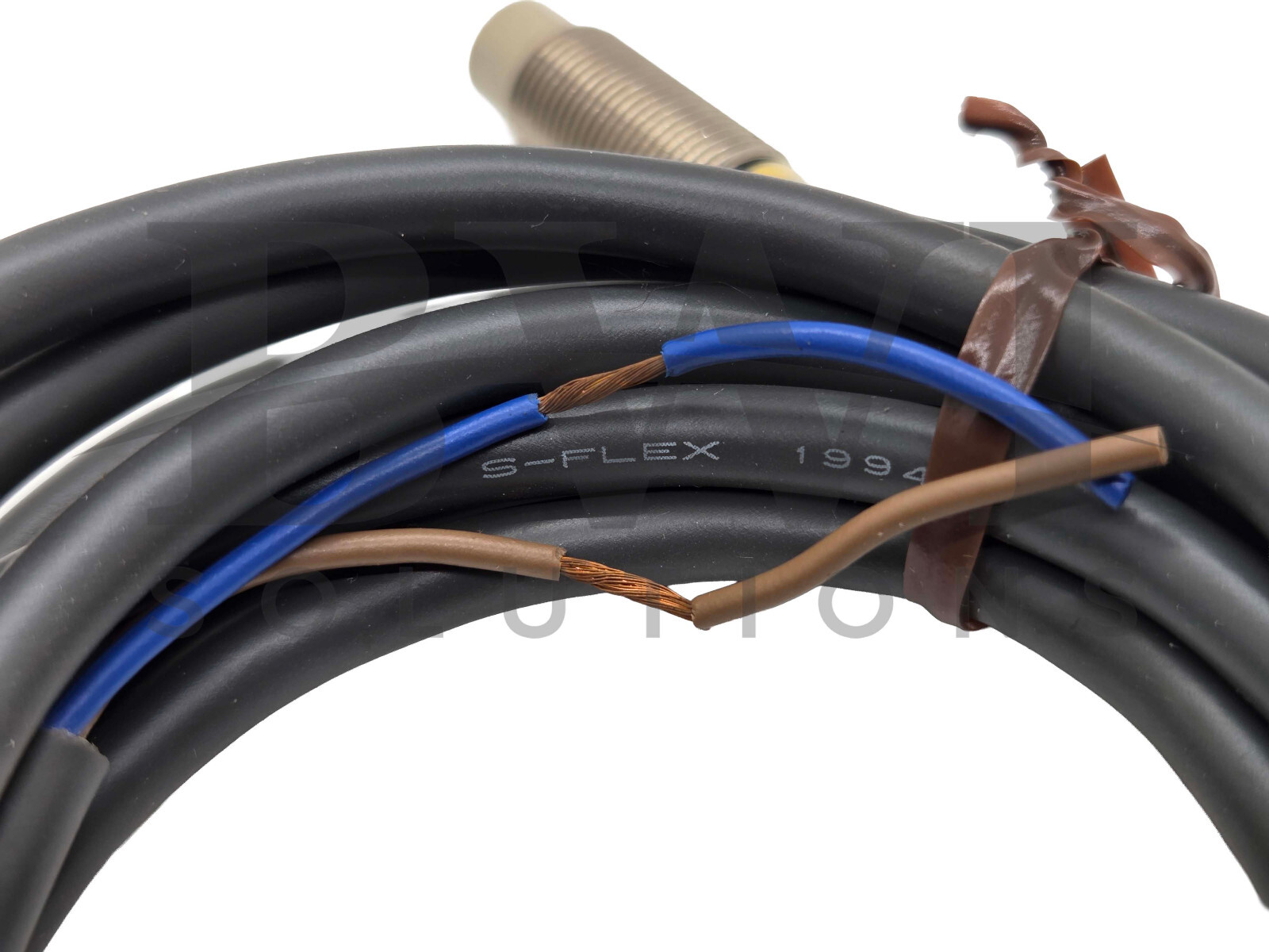 NEW Omron E2E-X5MY1 Proximity Sensor 24-240VAC, 2-Meter E2EX5MY1
