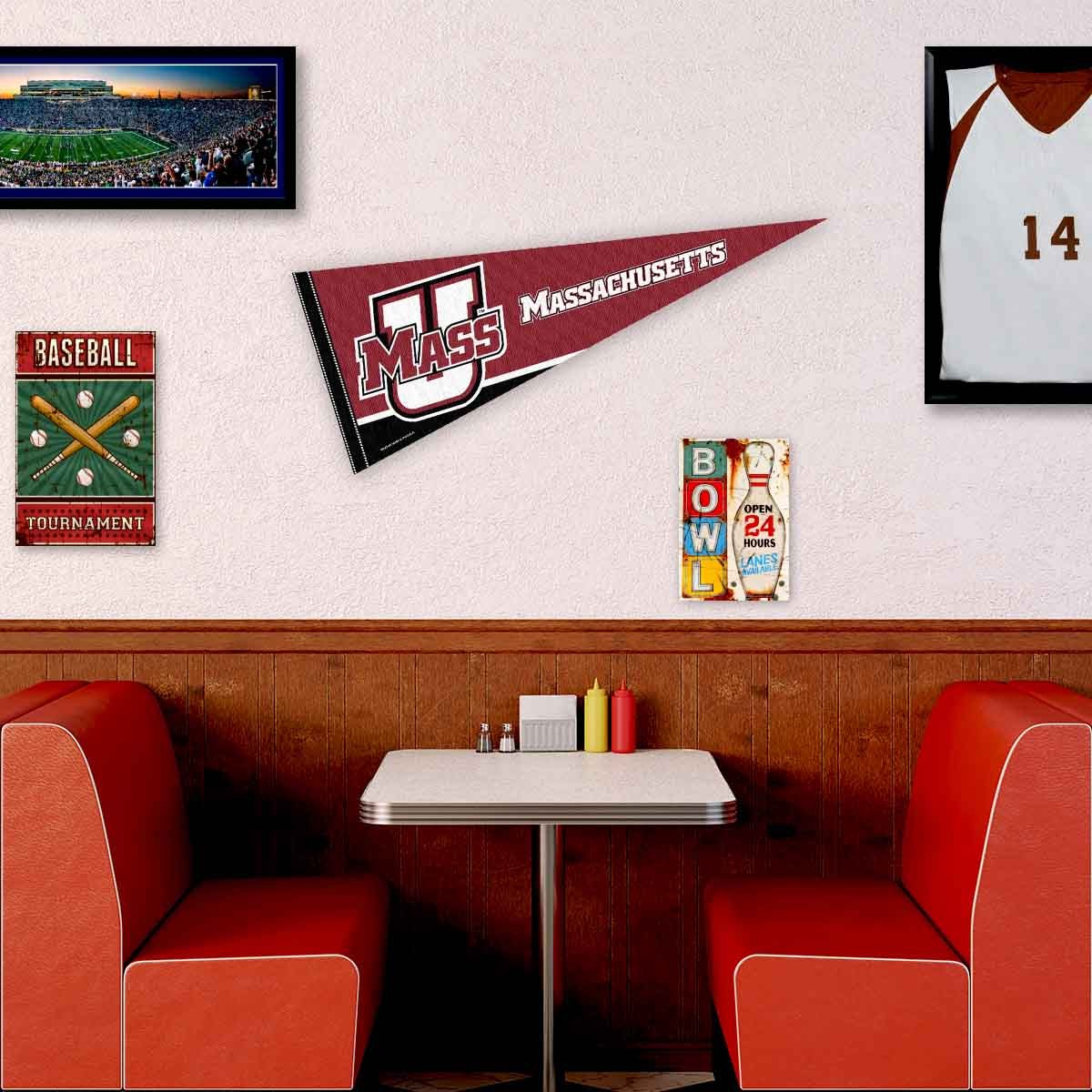 UMASS 12x30 Felt Pennant