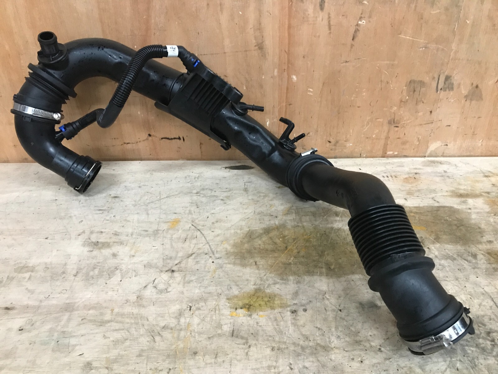 PUMA 1.0 ECOBOOST AIR INTAKE PIPE HOSE  L1B1-9C623-AC  2019 2020 2021  FORD    I
