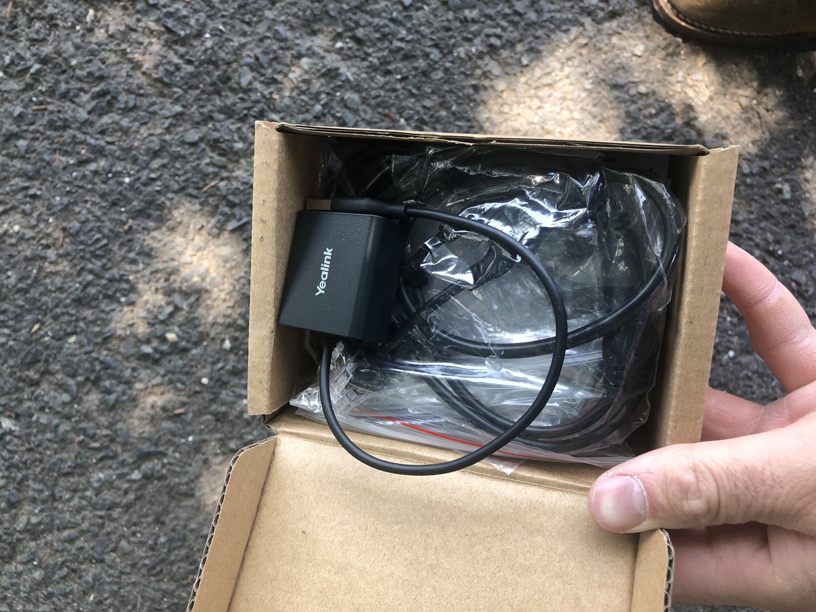 Yealink EHS40 Wireless Headset Adapter & Wireless Headset cords/wplantronics APV