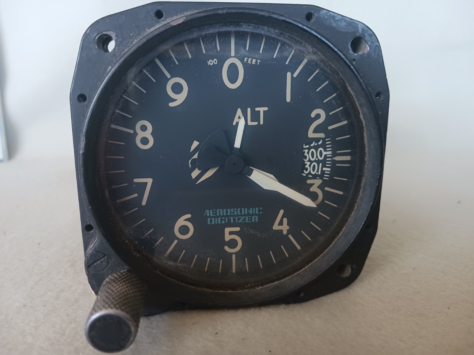 Aerosonic Corp. Altimeter Pressure, Altitude Reporting Gauge P/N: 101627-01344
