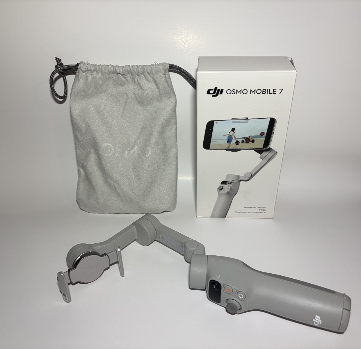 DJI Osmo Mobile 7 Smartphone 3-Axis Gimbal Stabilizer - Gray