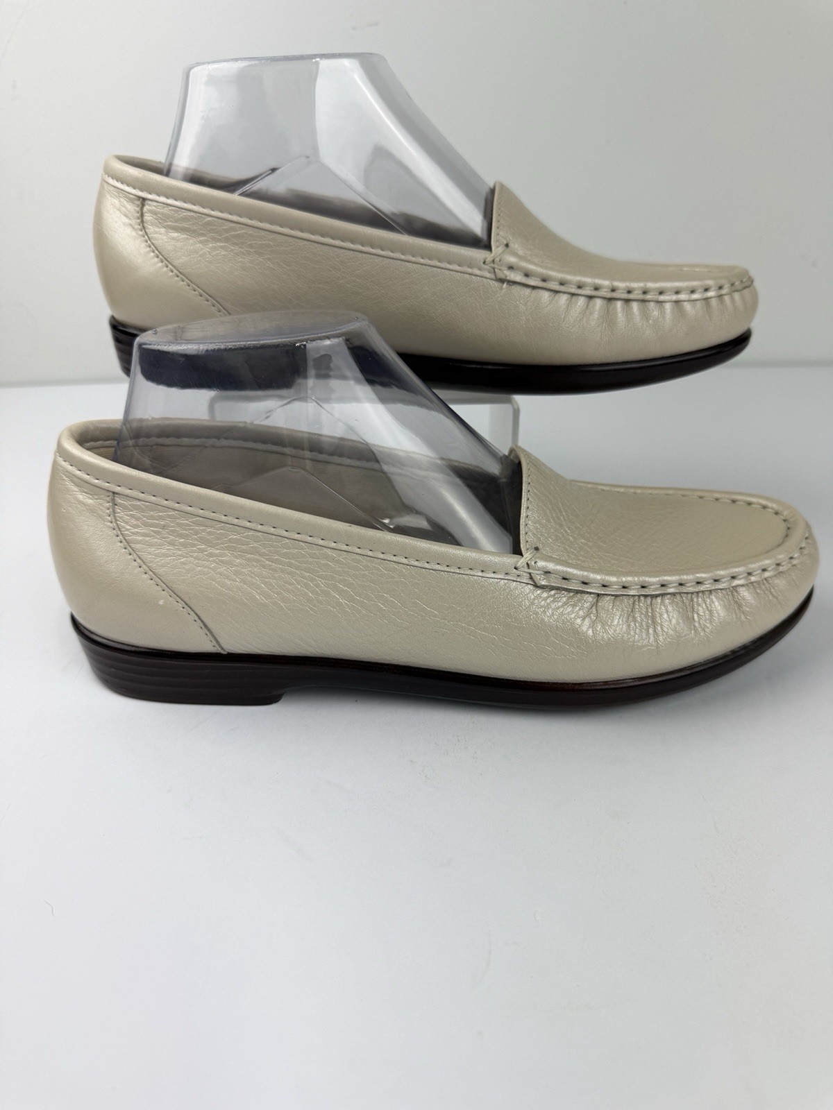 SAS Womens 8.5W Simplify Leather Loafer Slip-On Pearl Bone Comfort Shoe