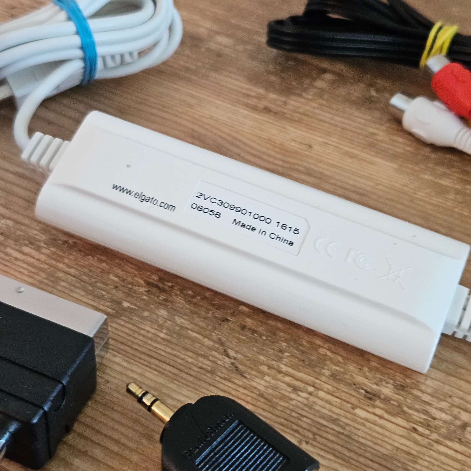 Elgato Analog Video Capture for Mac, PC, iPad, iPhone