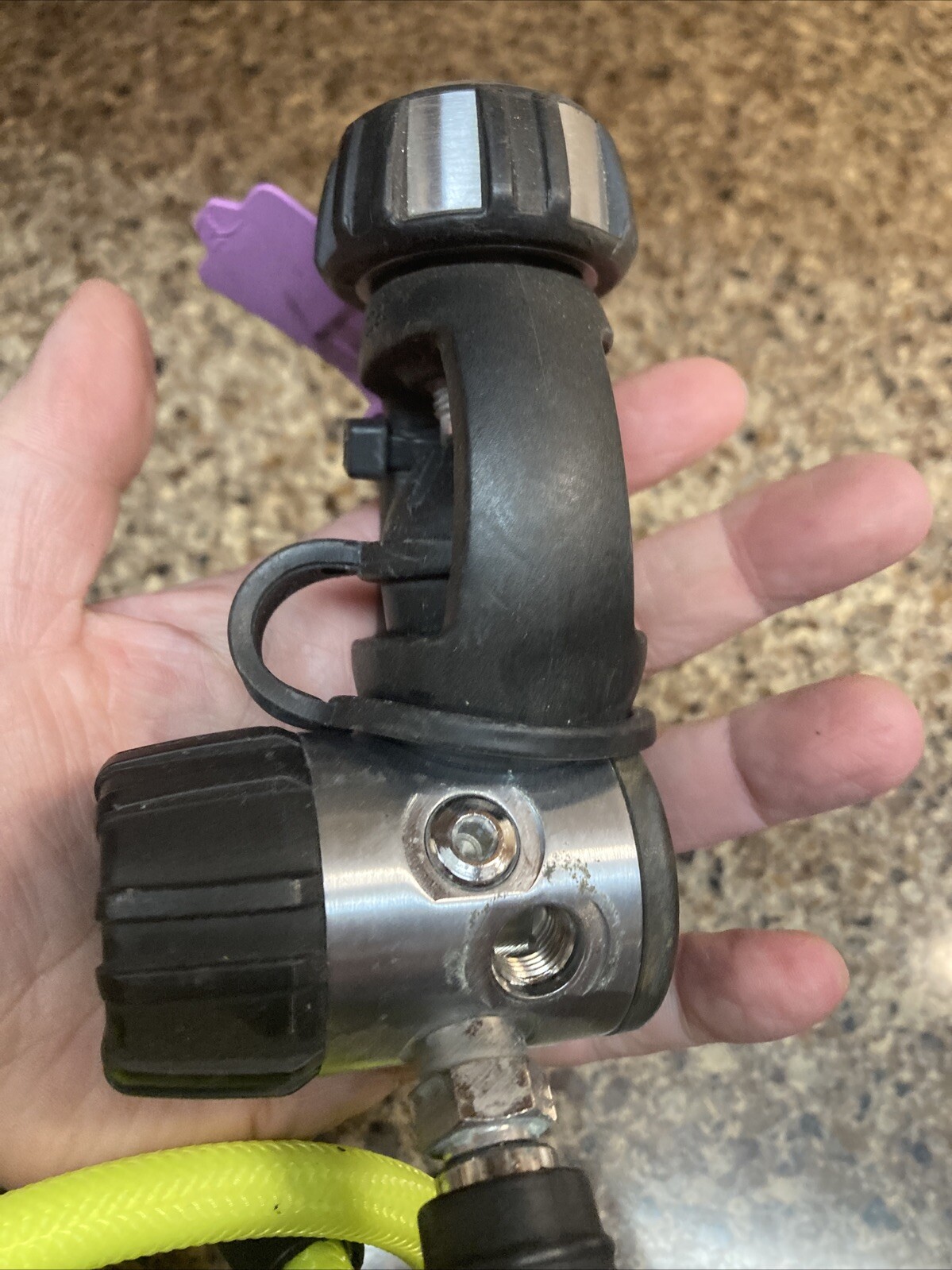 Aeris A2 AT600 regulator set For scuba diving Read!