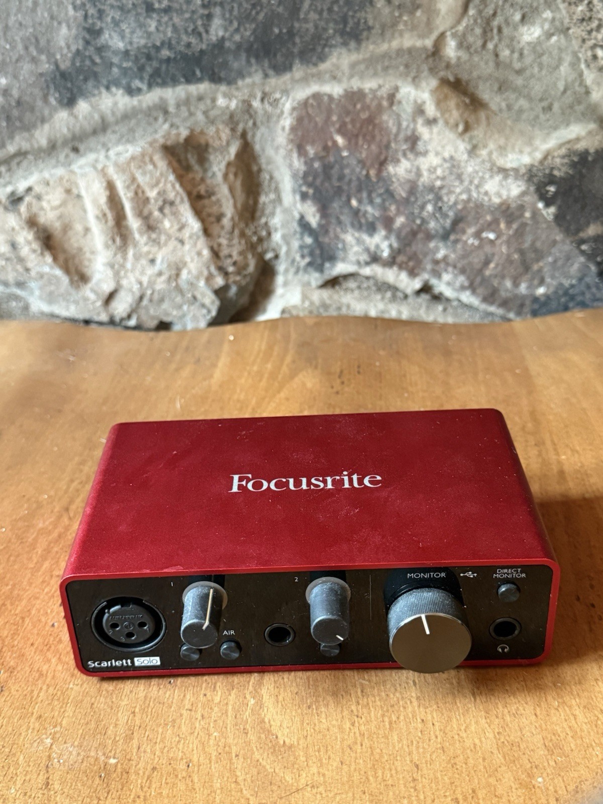 Focusrite Scarlett Solo USB Desktop Audio Interface, Direct Monitoring, 1 Mic