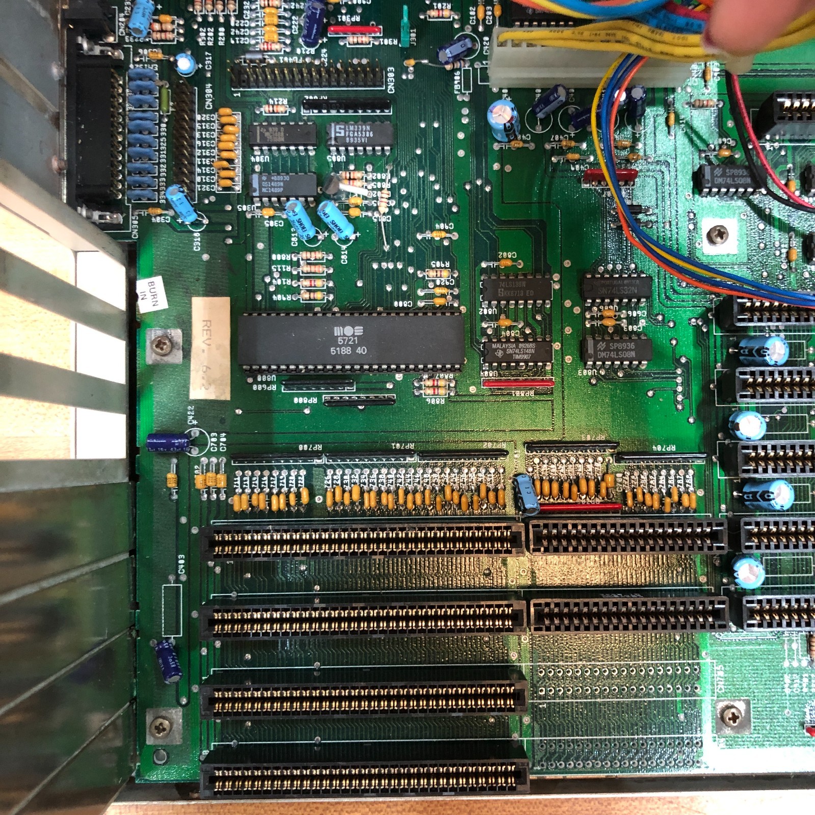 Vintage Commodore Amiga A2000HD Computer (WORKS)