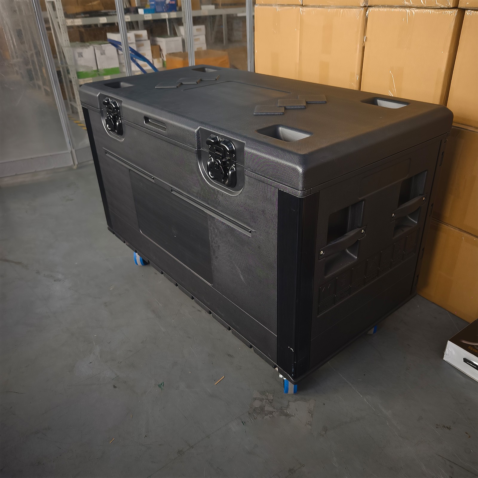 44" x 22" x 24"Cable Trunk Road Case with Wheels and Divider Stackable Road Case
