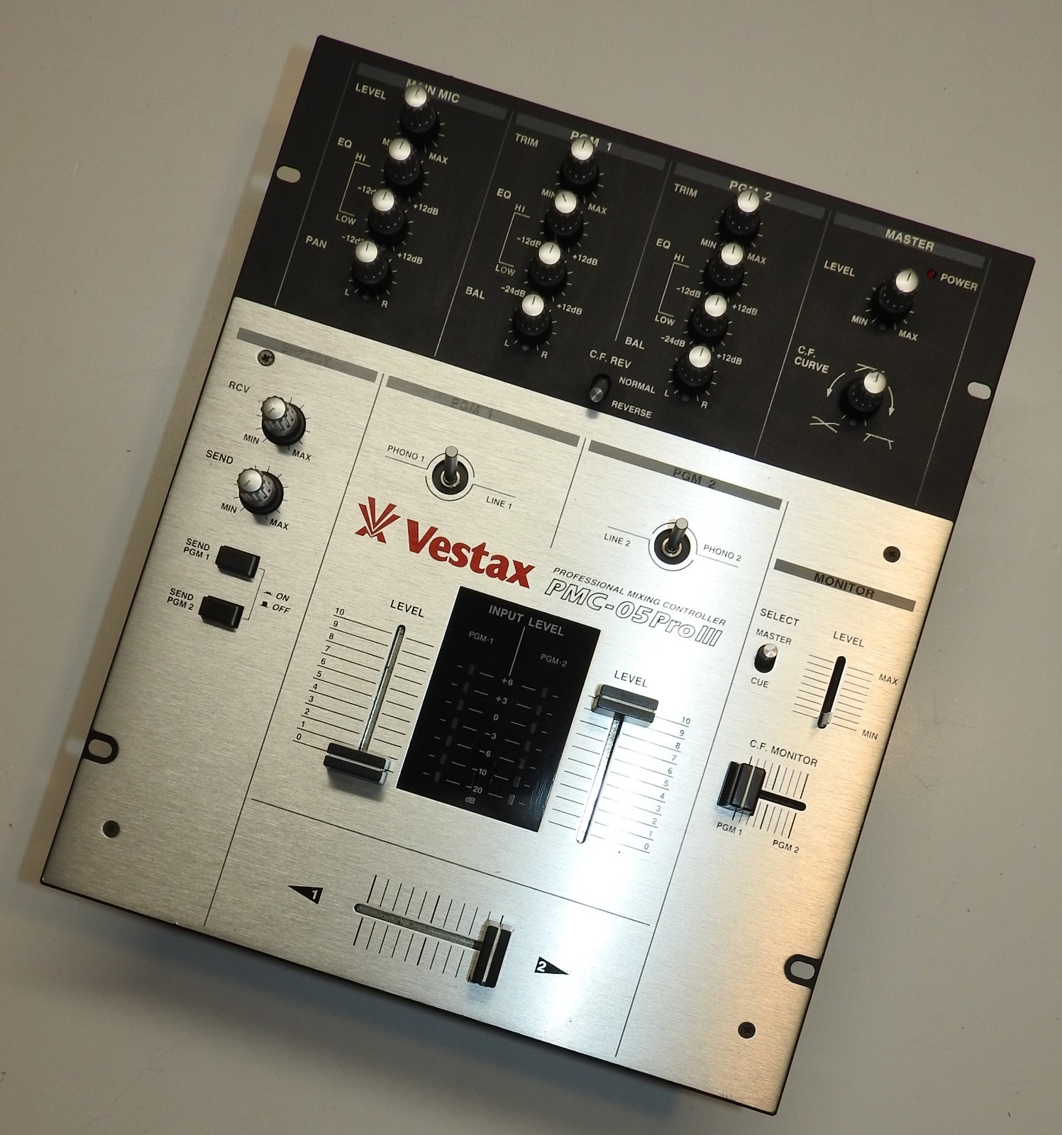 VESTAX PMC-05 III DJ MIXER (*READ AD!)