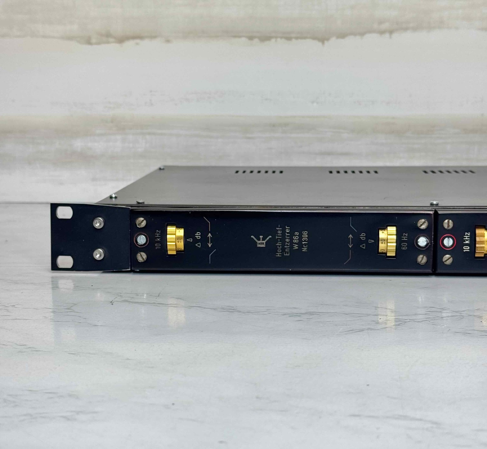 Eckmiller W86a Passive EQ Racked Pair