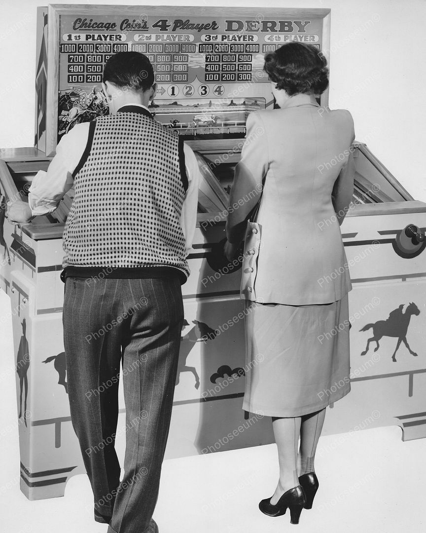 Chicago Coins Derby Horse Racing Machine 1951 Vintage 8x10 Photography Reprint