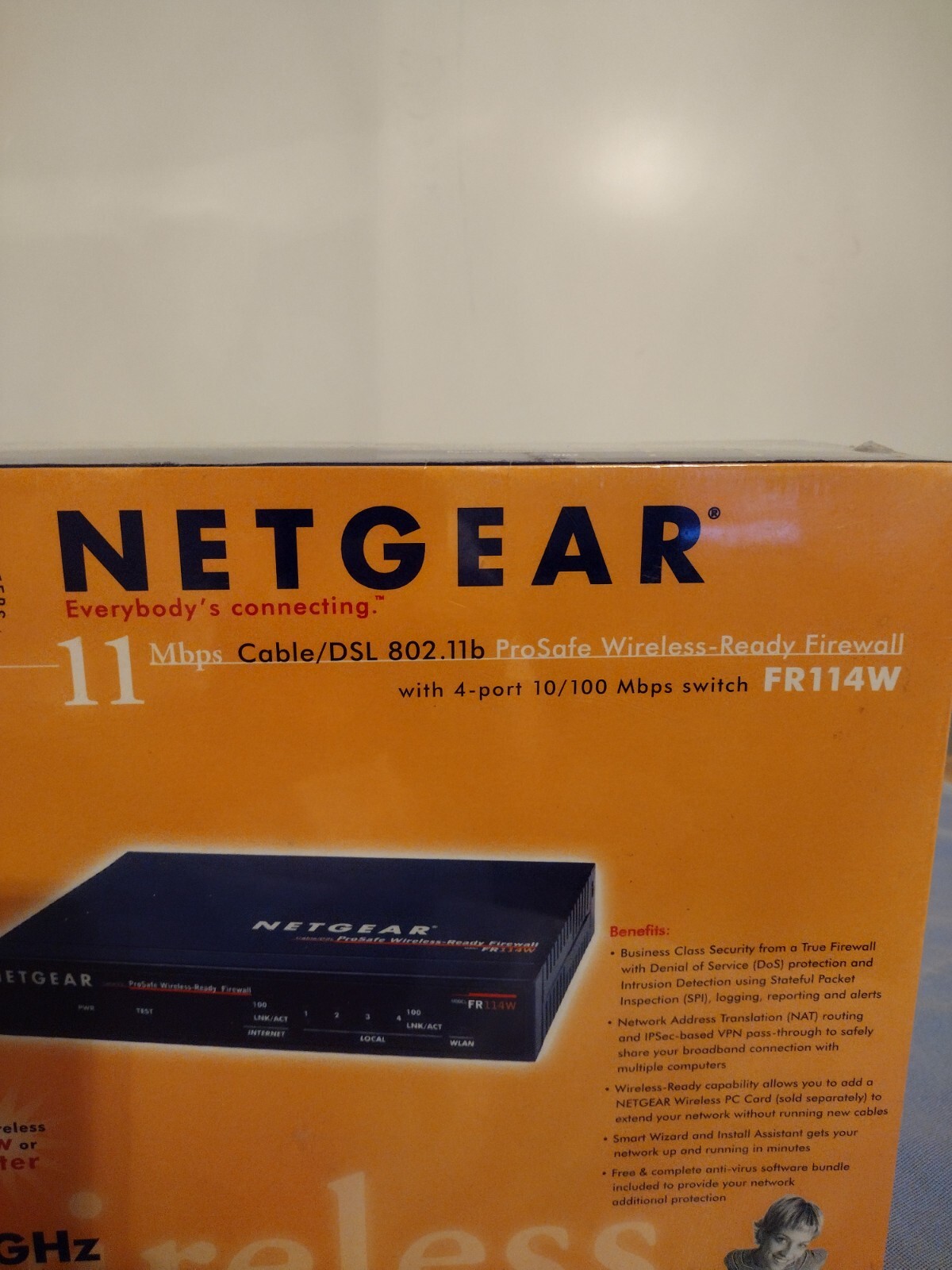 NETGEAR FR114W Pro Safe 802.11b Wireless-Ready Firewall 100 Mbps router Sealed