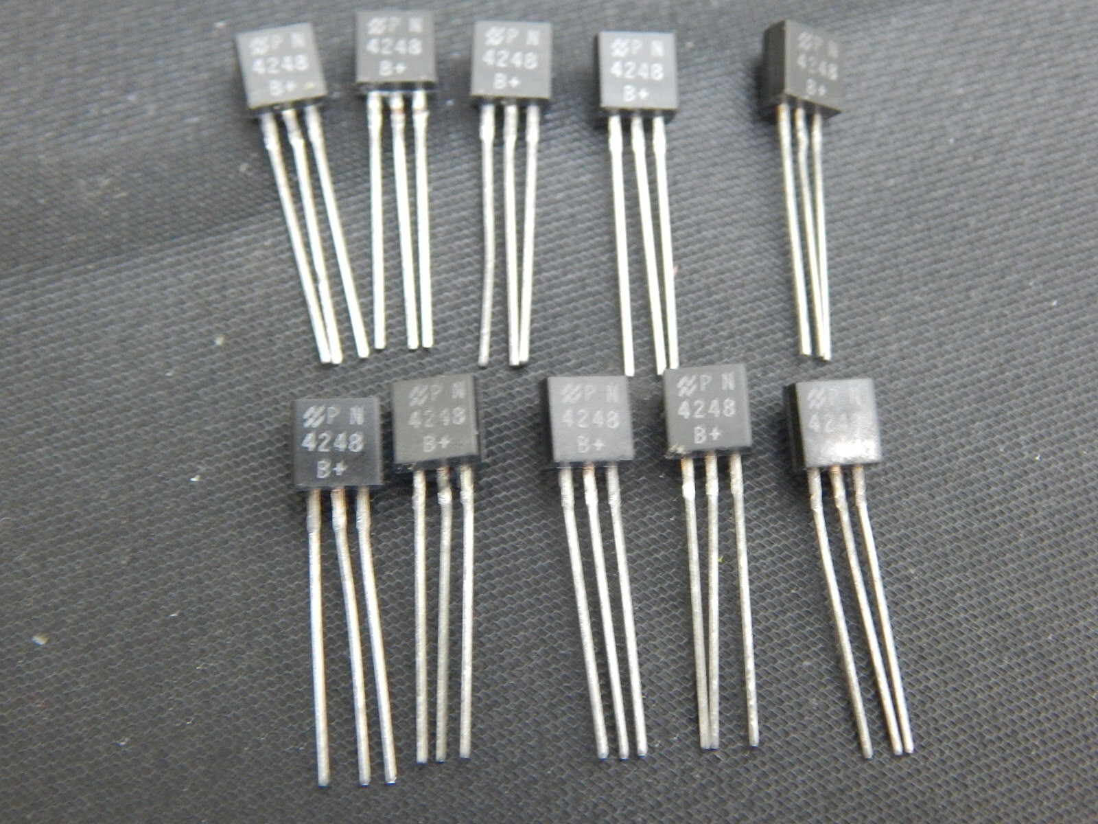NATIONAL PN4248 BJT Transistor PNP 40 V 625 mW Through Hole TO-92 - LOT OF 10