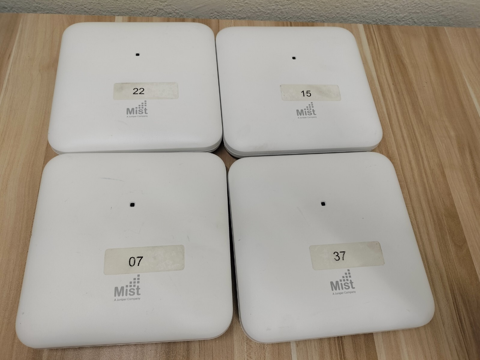 (LOT OF 4) JUNIPER NETWORKS AP33-US WIRELESS ACCESS POINT *NO BRACKETS*