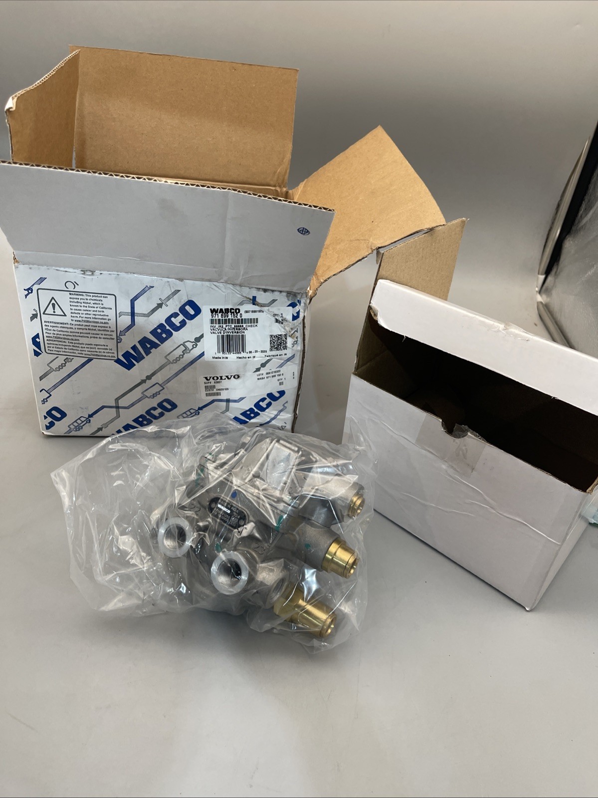 Genuine WABCO Volvo INVERSION VALVE 9718991520 24828105 Brand New