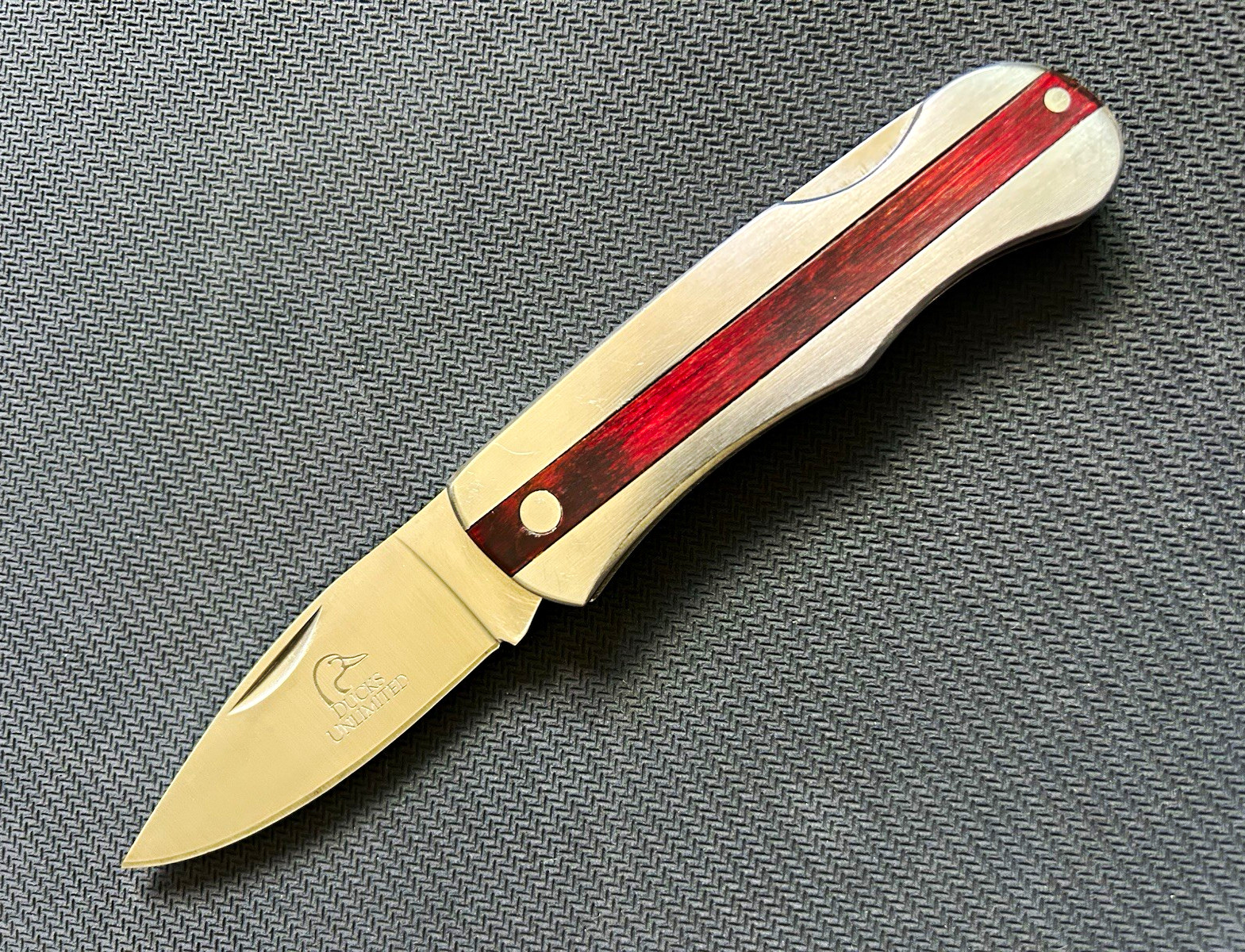 Ducks Unlimited Folding Pocketknife Stainless Steel Blade Wood Inlay Handle