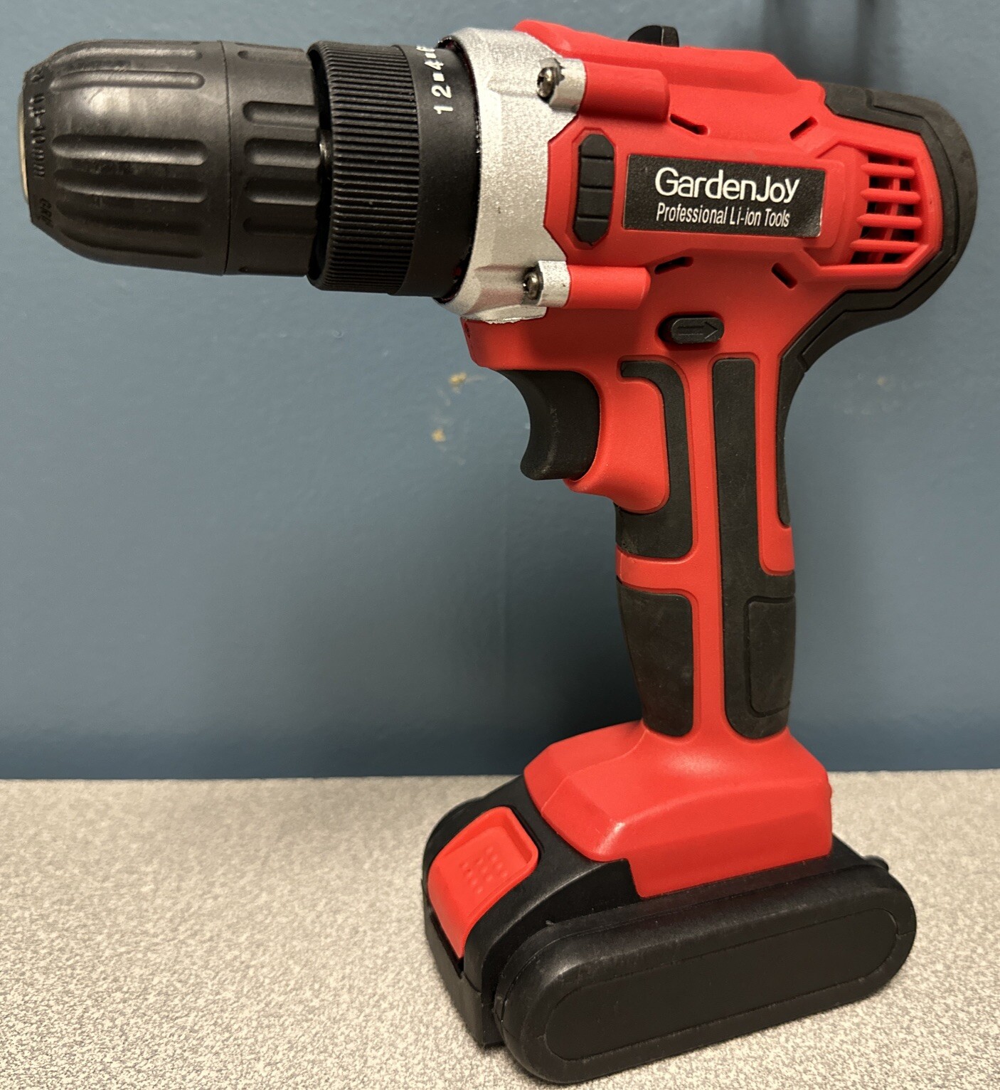 (P) Pre-Owned Garden Joy FH-6918S Cordless Drill/Driver 3/8" 21V Red W Battery