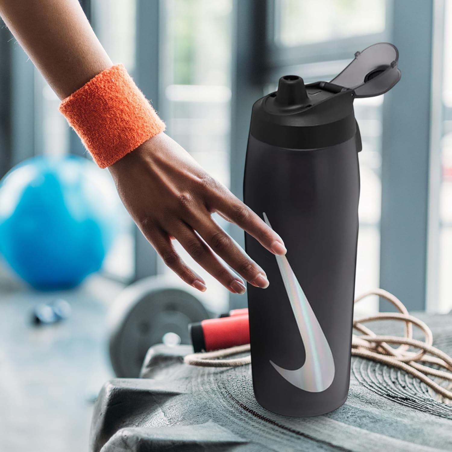 NIKE HY9000-054 REFILLER BOTTLE LOCKING LID Black 32Oz