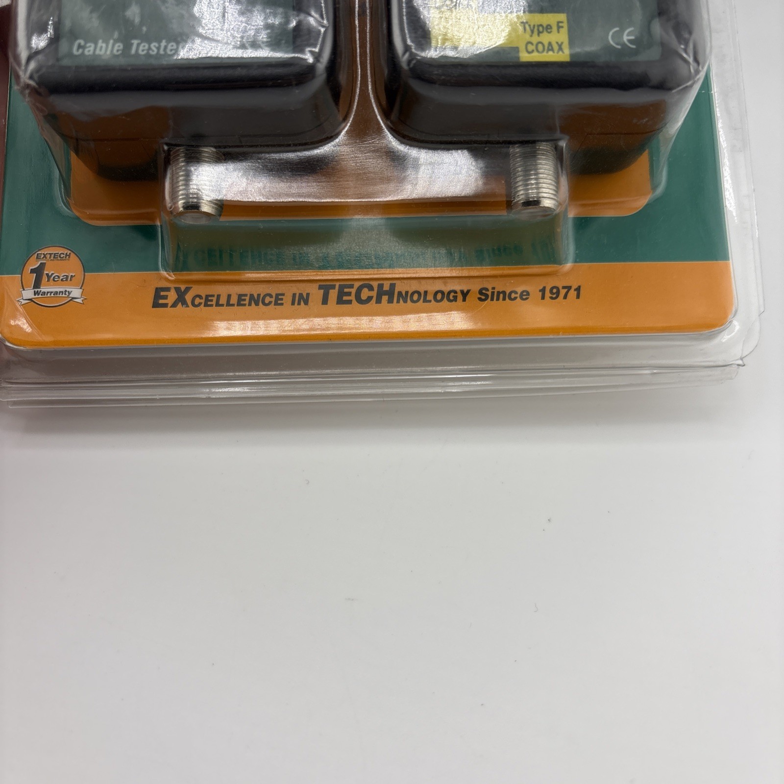Extech CT100: Network Cable Tester EXTECH Cable Tester