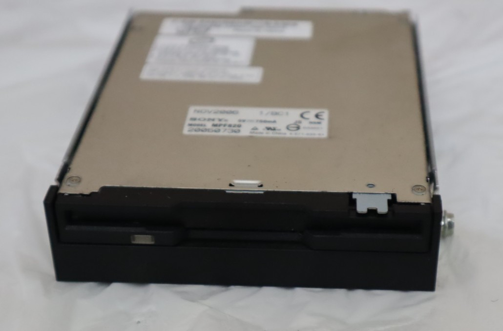SONY MPF820 1.44MB 3.5" IDE Floppy Drive - Internal Slim Line Form Factor