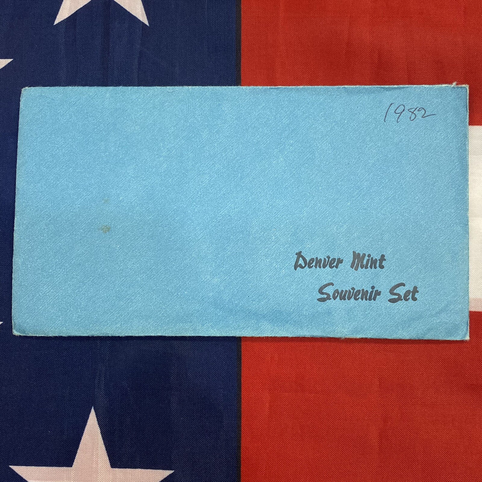 1982-D Official US Mint Souvenir Set with Envelope. See description!