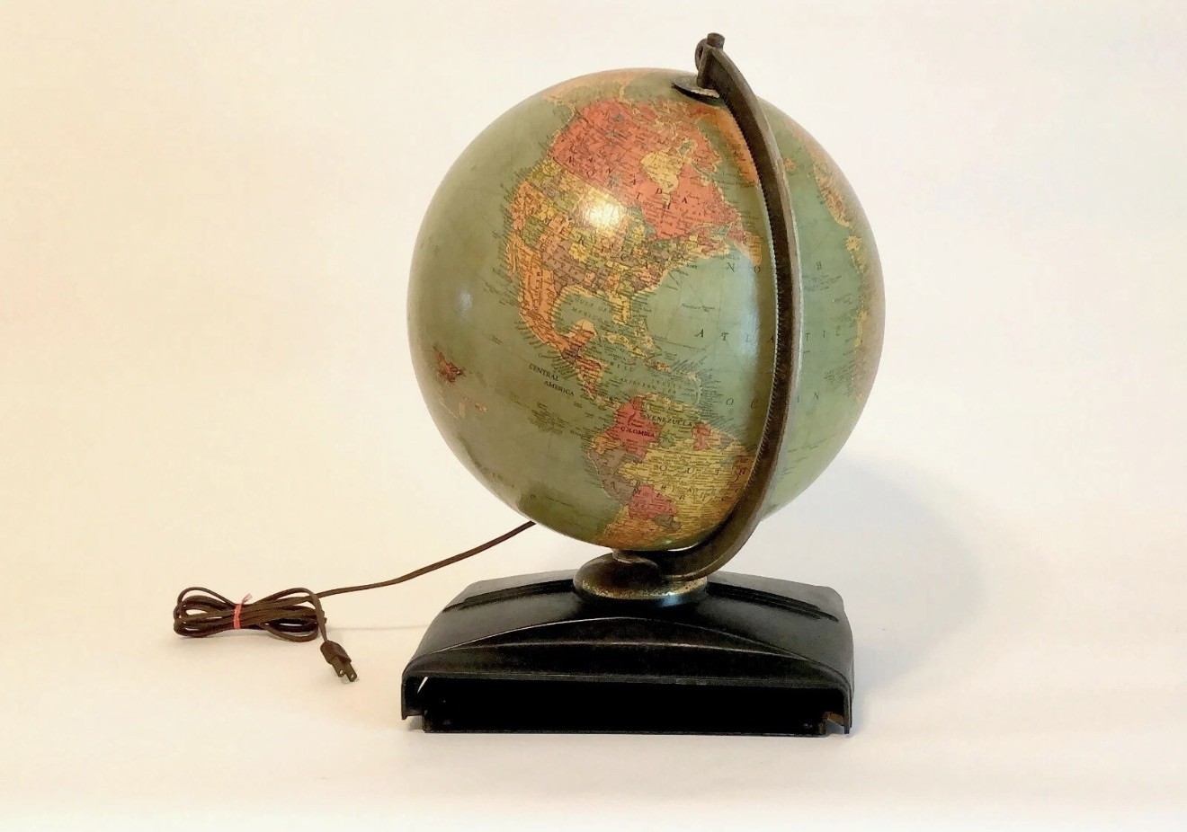 Rand McNally Cosmopolitan Lighted Rotating World Globe Desk Tabletop Map