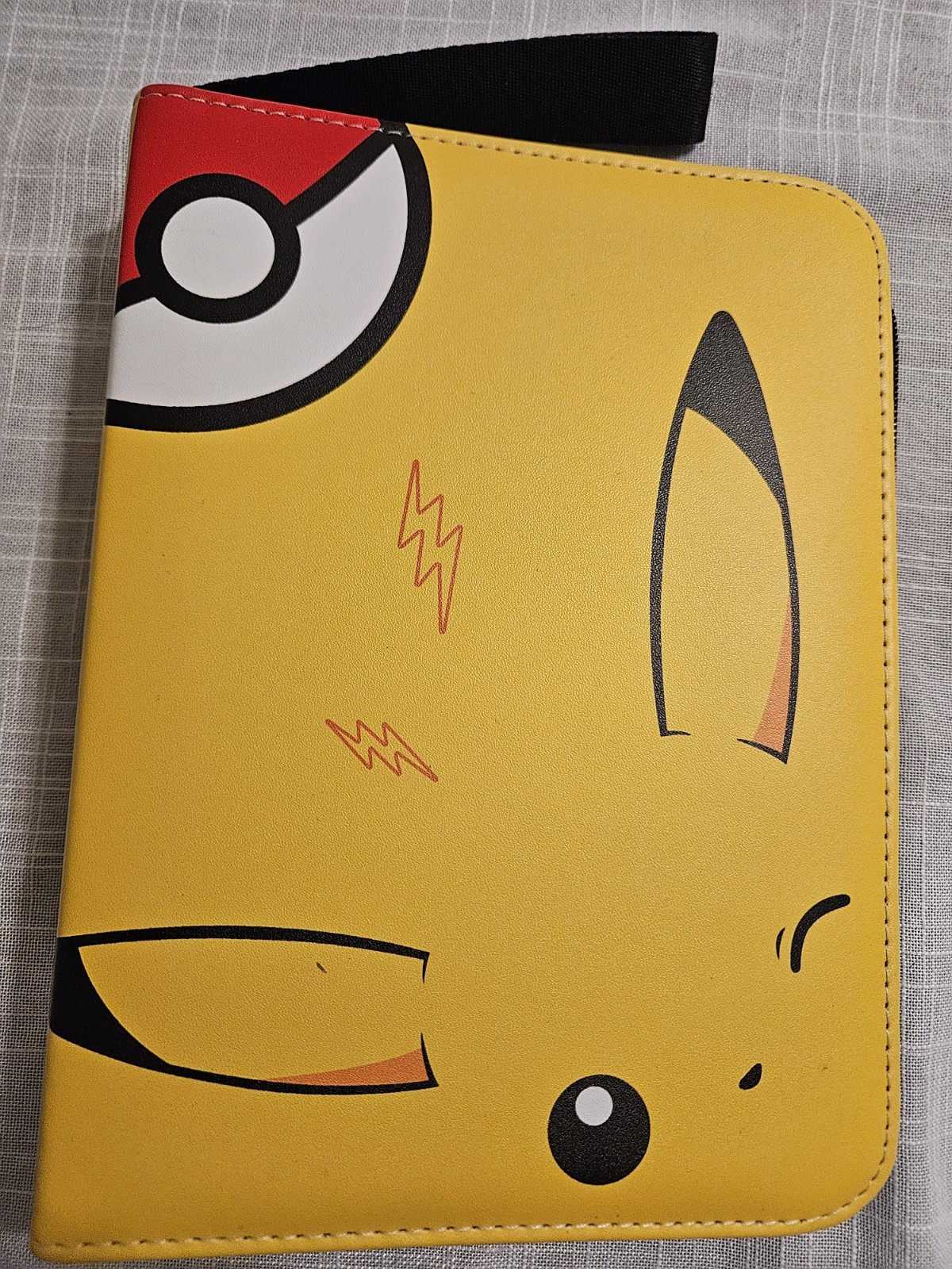 Pokemon Binder With 50 Sleeves , Zip Closure & Wrist Strap NEW