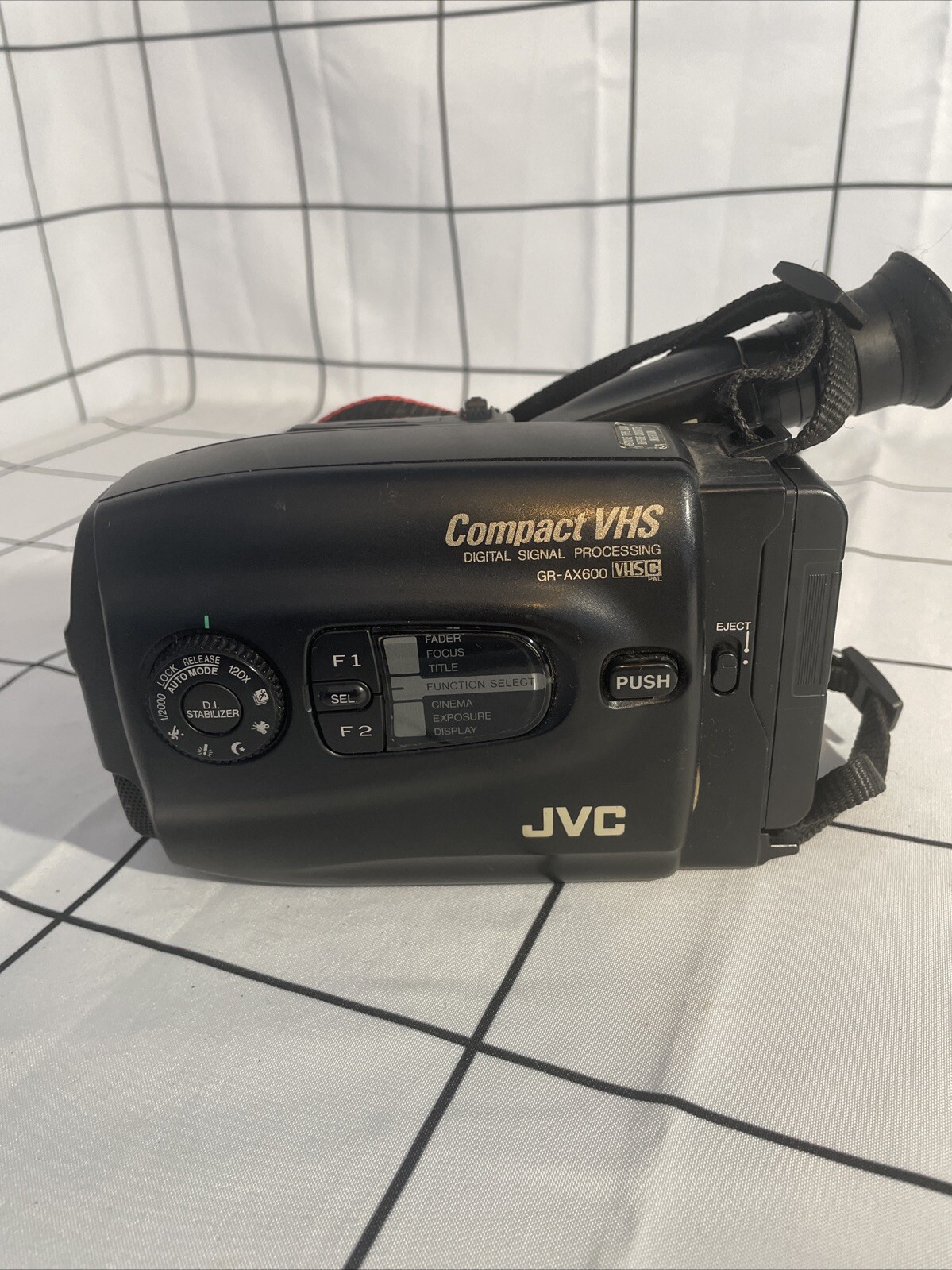 JVC Videomovie GR-AX600E Camcorder SPARES & REPAIR Untested