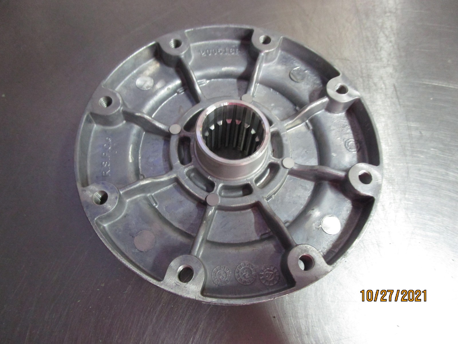 RS PC HUB 200516R 18 Spline 07166